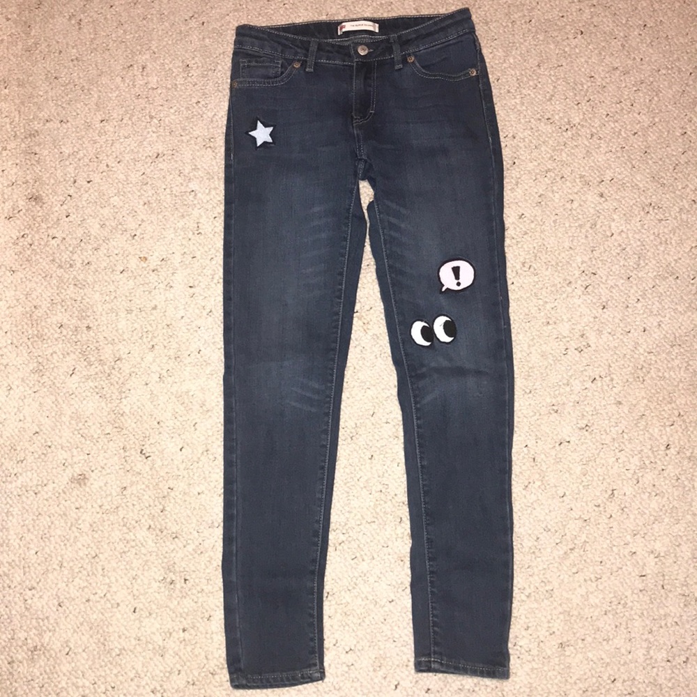 Levis super skinny jeans with little patch figures